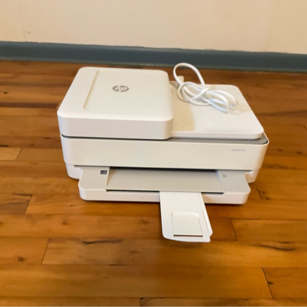 HP White Multifunction Printer
